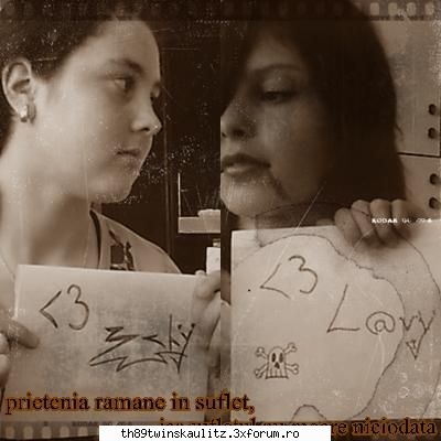 niste poze cu mine....eu sunt cea care are scris pe foaie