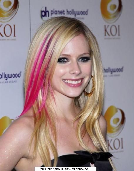 Avril Lavigne - mag_483 - *A L T E~T R U P E*