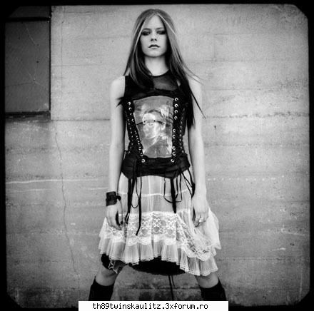Avril Lavigne - mag_483 - *A L T E~T R U P E*