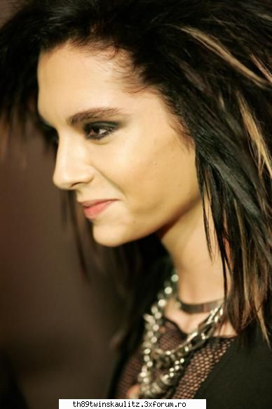 Bill's profile - Eu cred figura Bill are schita perfect�. Balanta - B I L L