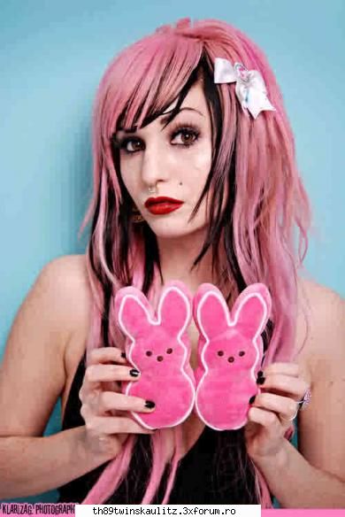 Emo girl's - aeutza - *E M O*
