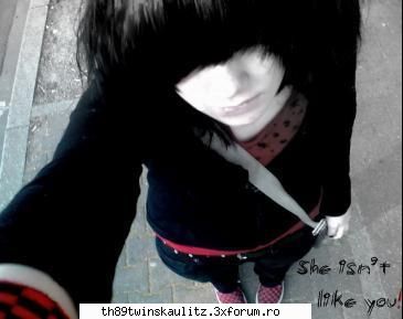 Emo girl's - imi pl mult poja asta - *E M O*