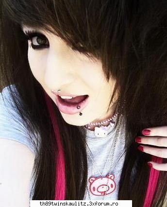 Emo girl's - pun ji yo dar nu jtiu km le cheama cui nui place - *E M O*