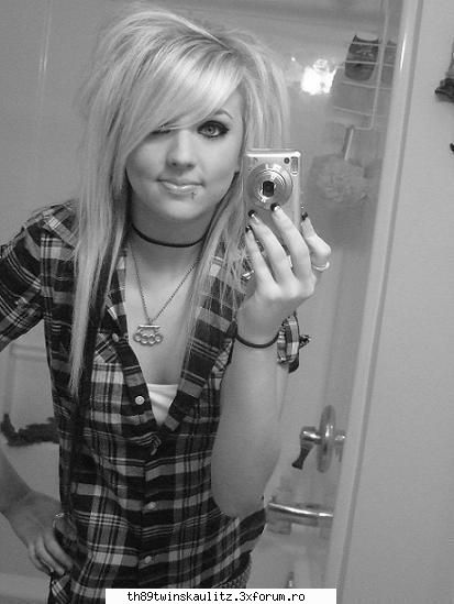 Emo girl's - nicollove_th - *E M O*