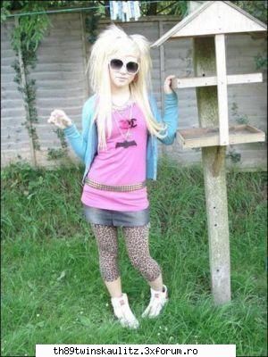 Emo girl's - Georgia Gore sora lu dani gore ^_^ - *E M O*