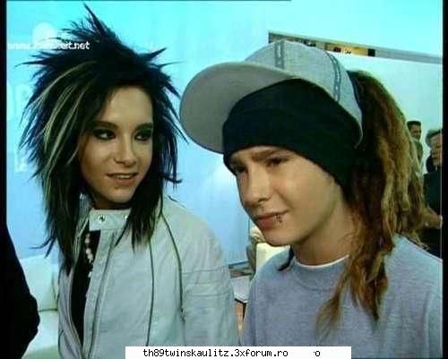 Pics with twins - !~!amy_love_tom!~! - T W I N S