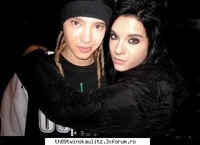 Pics with twins - alma - T W I N S