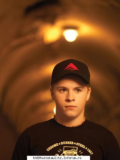 Poze Gustav - den!s@D - G U S T A V