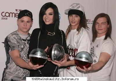 Poze trupa - cemi plache freza lu bill - T O K I O~H O T E L