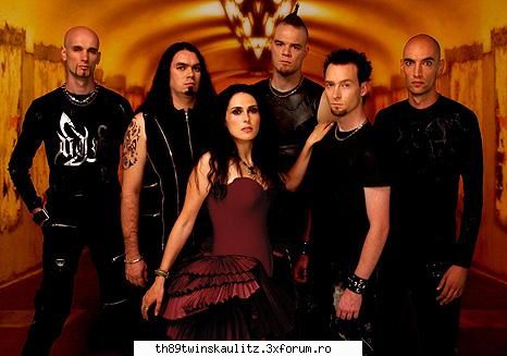 Within Temptation - cam atatea poze am yo o sa mai pun daca mai - *A L T E~T R U P E*