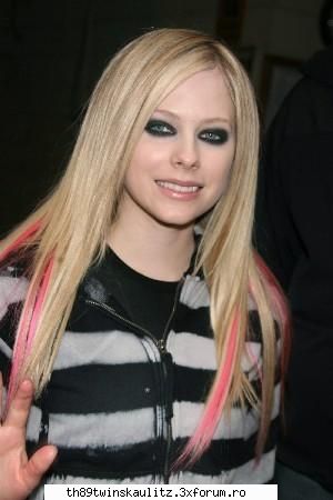 crazy people[+18] - avril in rolu lu nico - *A R H I V E~F A N~F I C U R I*
