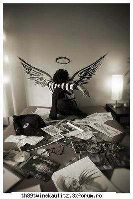 gothic angels - an agelcare sufera =( - *G O T H*