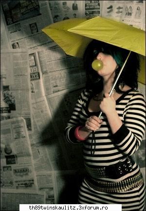 only me.. - buna sunt denisa sunt din pitesti....... asa - *W E L C O M E*