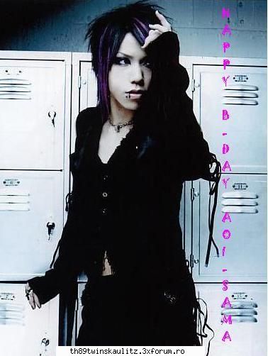 the gazette - aoi(guitar)plache mult poza asta - *A L T E~T R U P E*